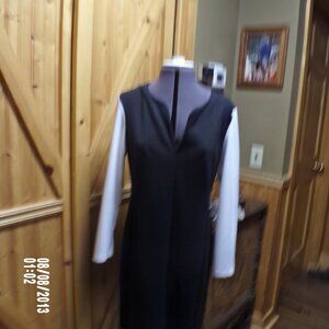 Victoria Secret classic black dress v neck white sleeve wide zip back 12